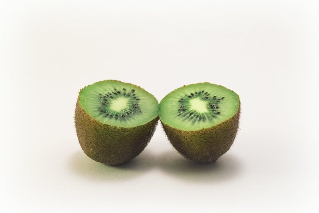 el kiwi es fuente de vitamina C